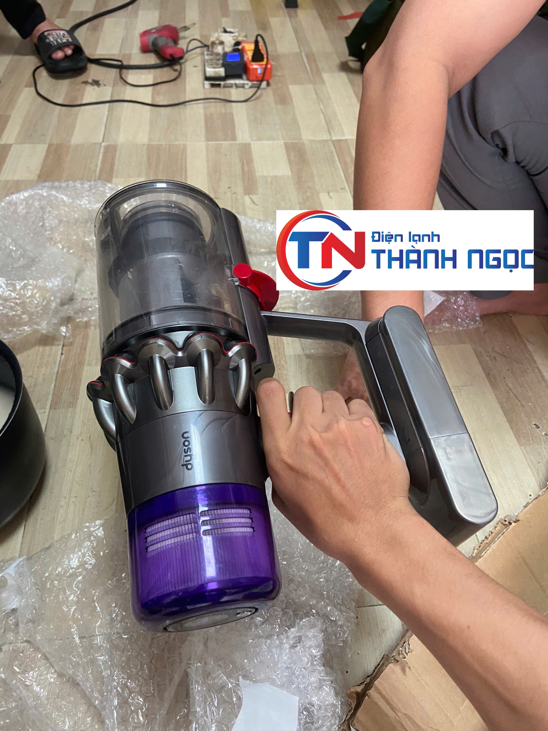 Sửa máy hút bụi Dyson tại Hà Nội